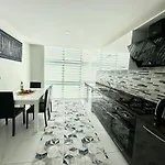 Arcadia Homes Appartement *